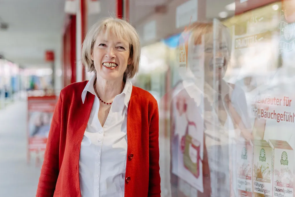 Mag. pharm. Ulrike Zöchling in der Hippolyt-Apotheke